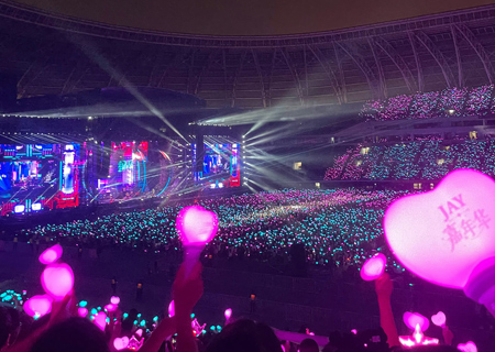 k1十年体育品牌场控荧光棒应援棒“引爆”周杰伦天津演唱会（第二场）