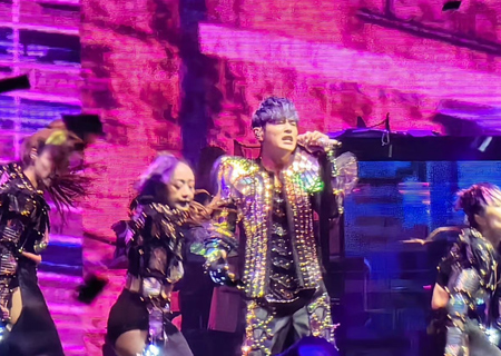 k1十年体育品牌LED屏与场控荧光棒点燃周杰伦天津演唱会（第四场）