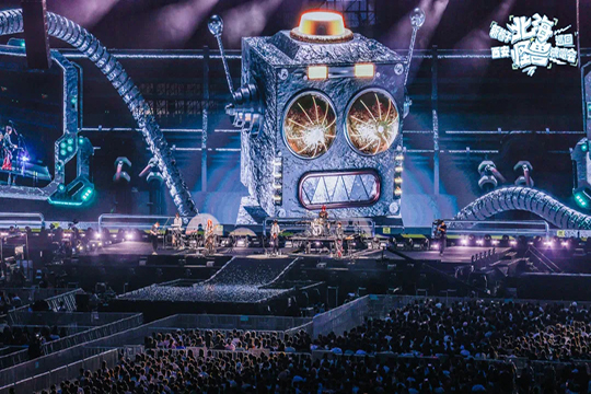 燃爆双城！k1十年体育品牌大屏助力房东的猫、新裤子乐队打造璀璨视听盛宴